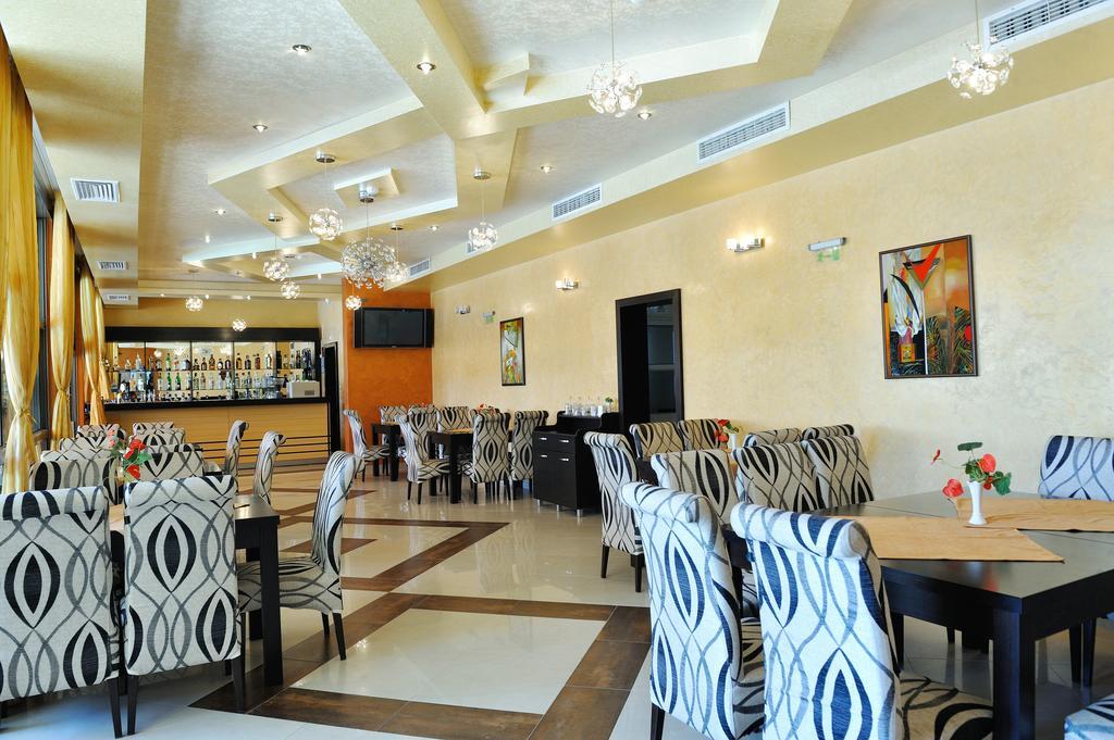 Hotel Iris Νεσέμπαρ Εξωτερικό φωτογραφία